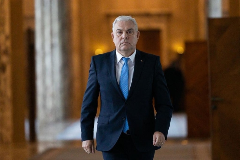 Sunt, cu gândul şi cu sufletul, alături de militarii noştri aflaţi în misiuni externe