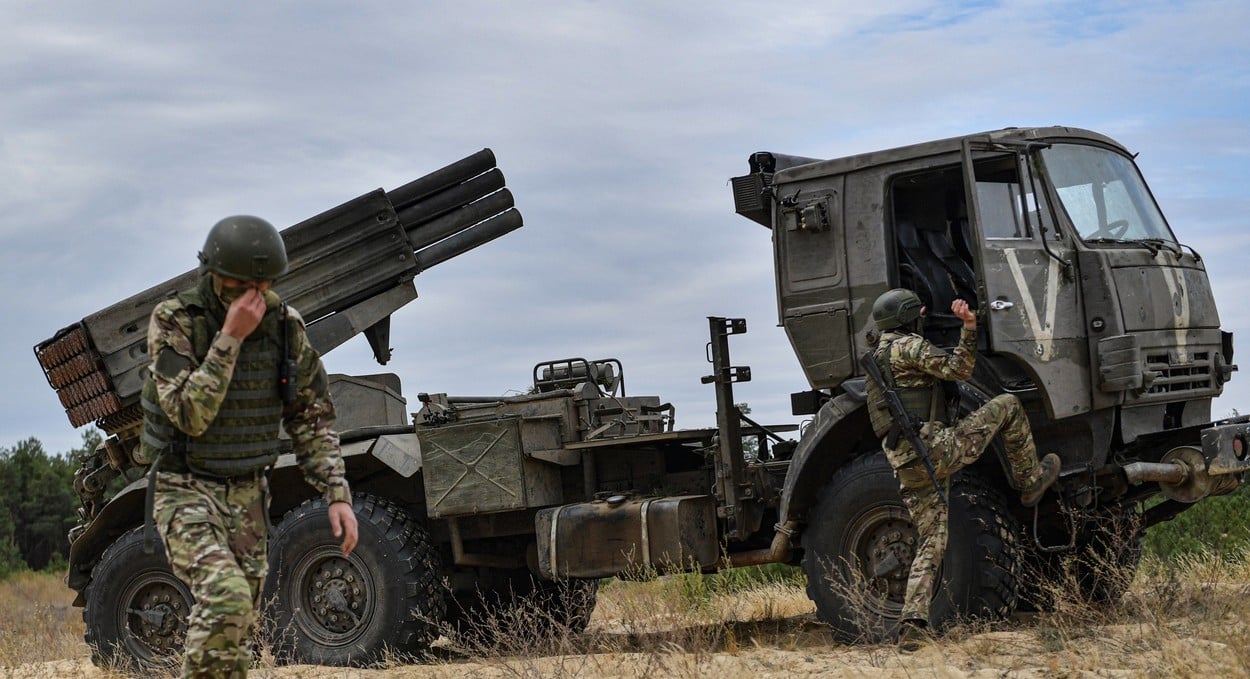 Rușii au „schimbat radical tactica” în Herson și atacă forțele ucrainene cu arme chimice. Aruncă grenade K-51 din drone