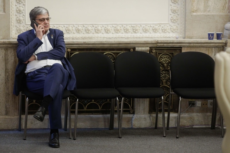 taie în carne vie și denunță putregaiul din România