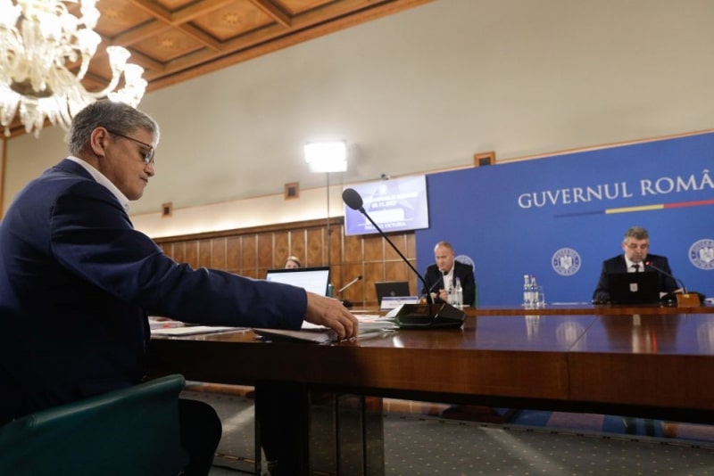 Se schimbă legea privind emiterea pașapoartelor! Proiectul adoptat de Guvern și trimis Parlamentului pentru dezbatere în procedură de urgenţă