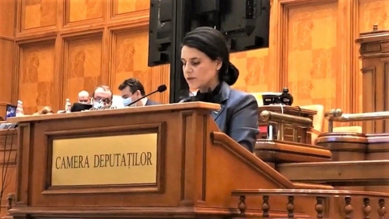 Ana-Loredana Predescu (AUR): `Cadou` de început de an pentru elevi din partea Guvernului Ciolacu