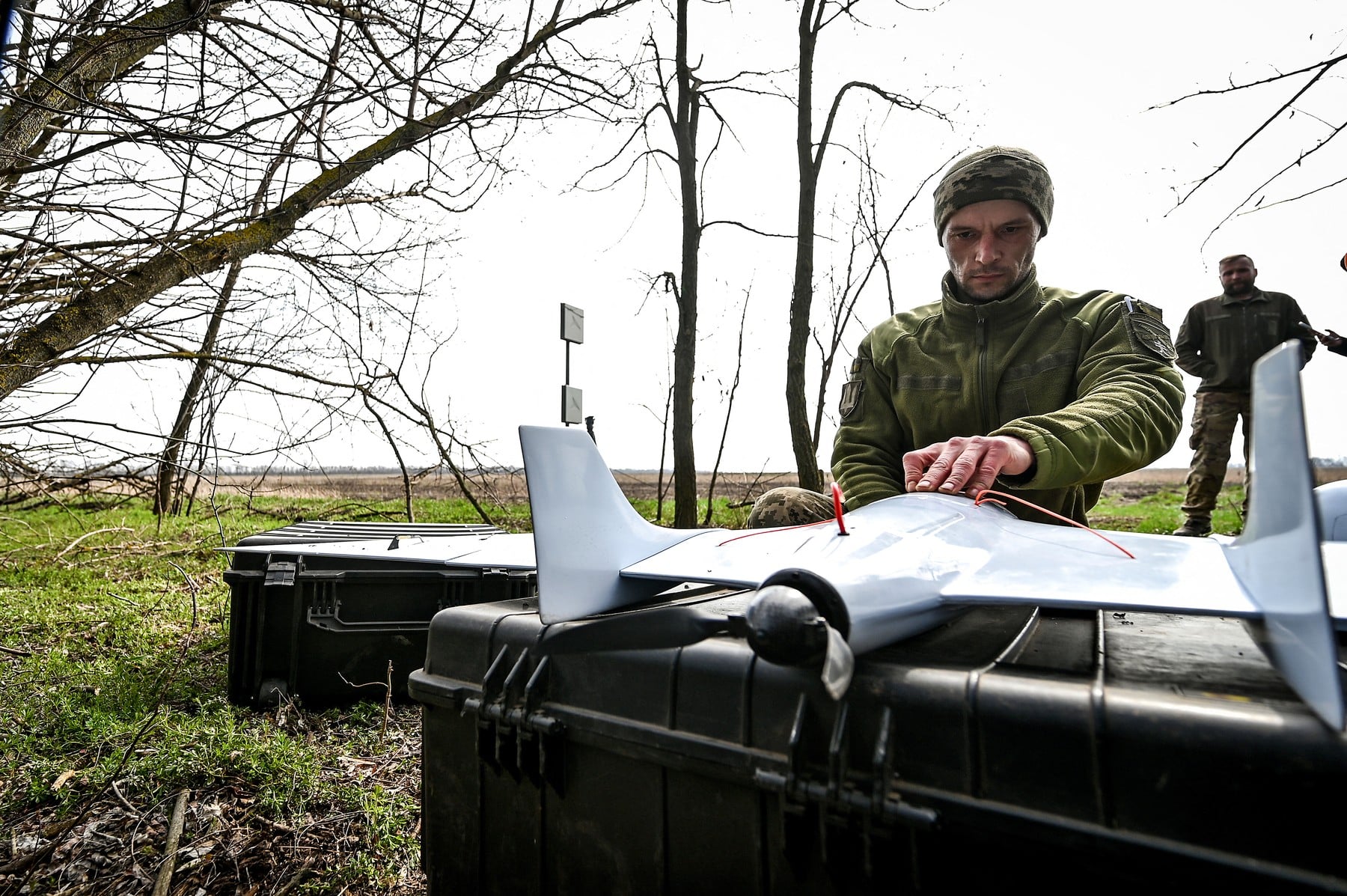 Volodimir Zelenski le-a promis militarilor săi un milion de drone, dar cei aflați în prima linie văd tot mai multe probleme cu ele