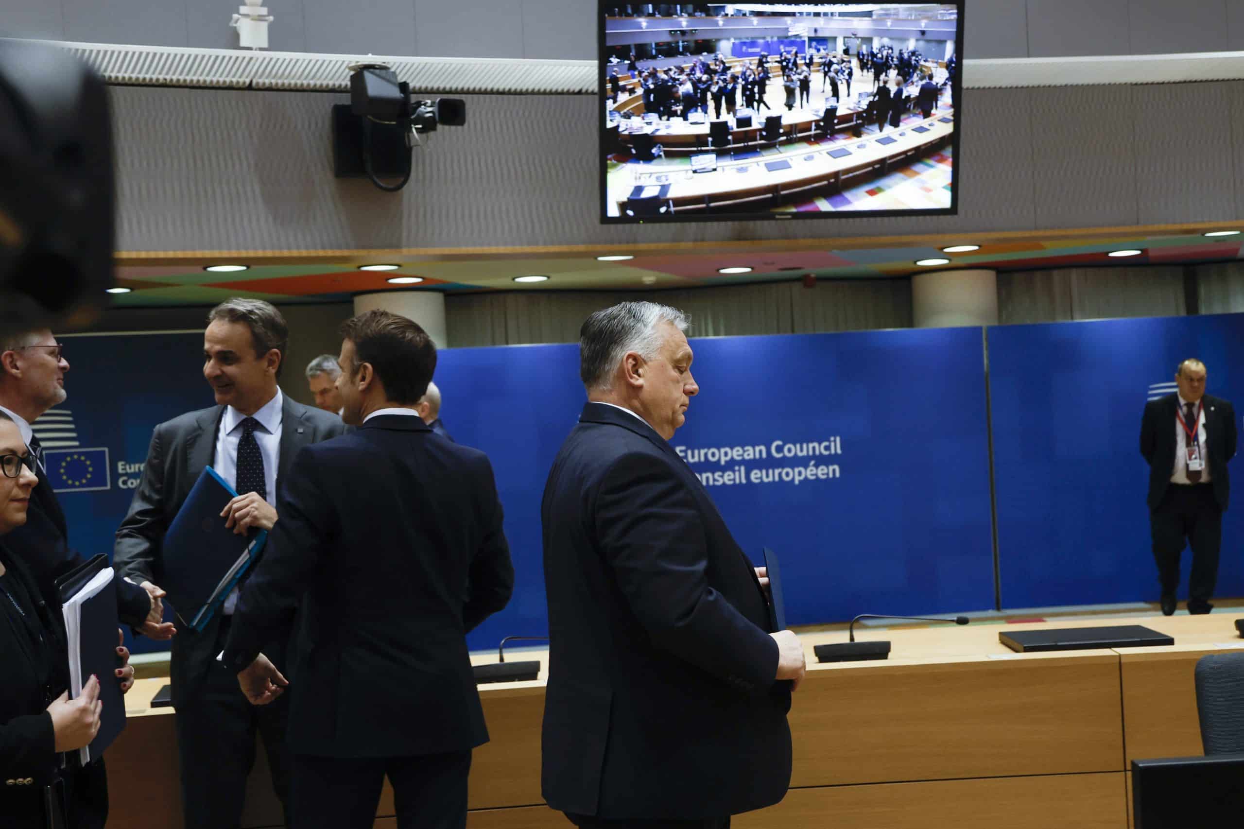 Liderii UE vor să folosească „opțiunea nucleară” pentru a-l pune la punct pe Viktor Orban