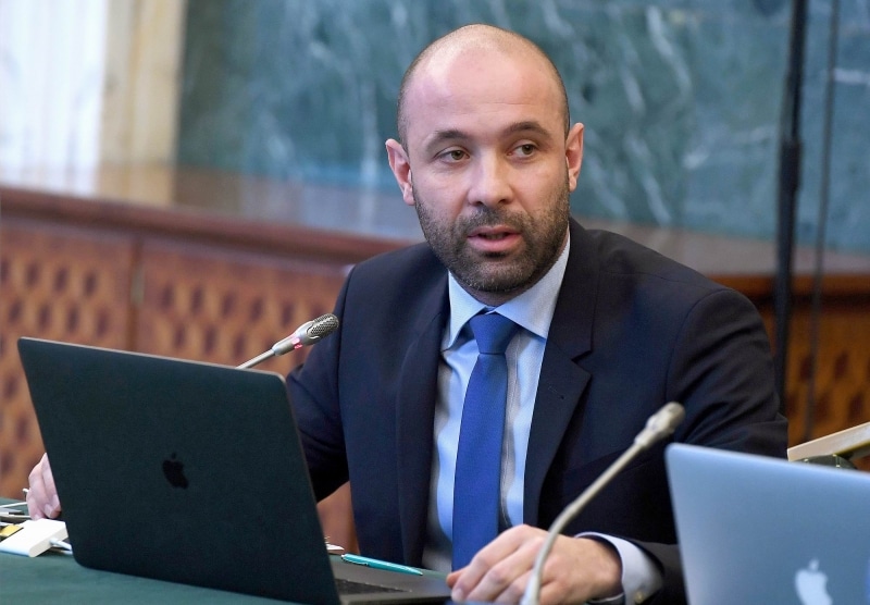 ‘Fiecare pe drumul său în viață!’