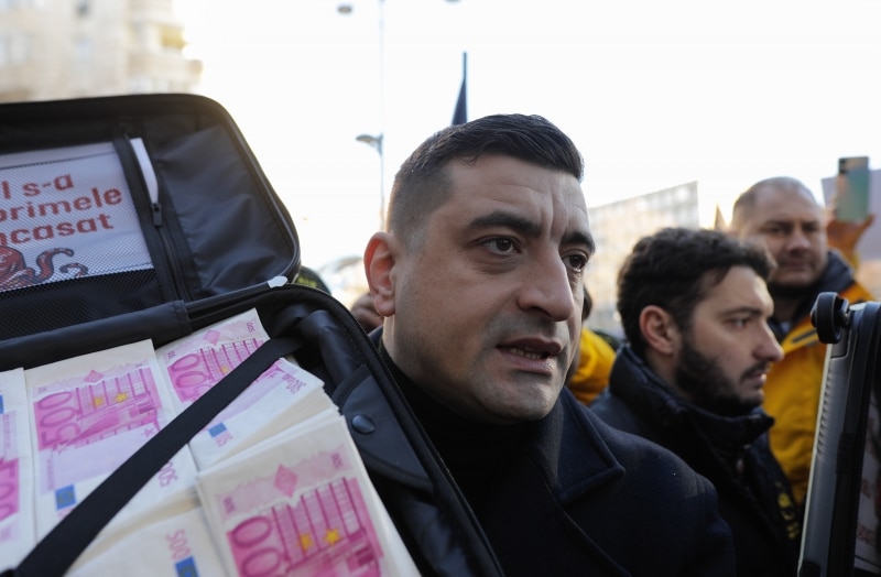 Loc surpriză pentru Mugur Mihăescu