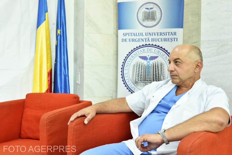 Medic român întors din Franța: „Mă întreb câți medici există în Europa atât de bogați precum dr. Cîrstoiu. Doctori buni pleacă scârbiți în străinătate”