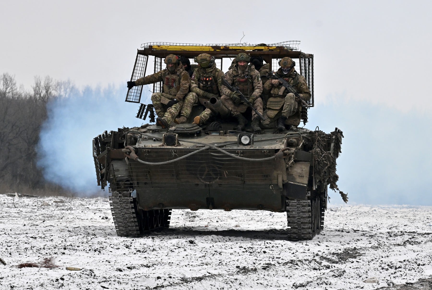 Semnal puternic că Moscova încearcă să deschidă un nou front: Kievul trimite întăriri militare la granița cu Rusia