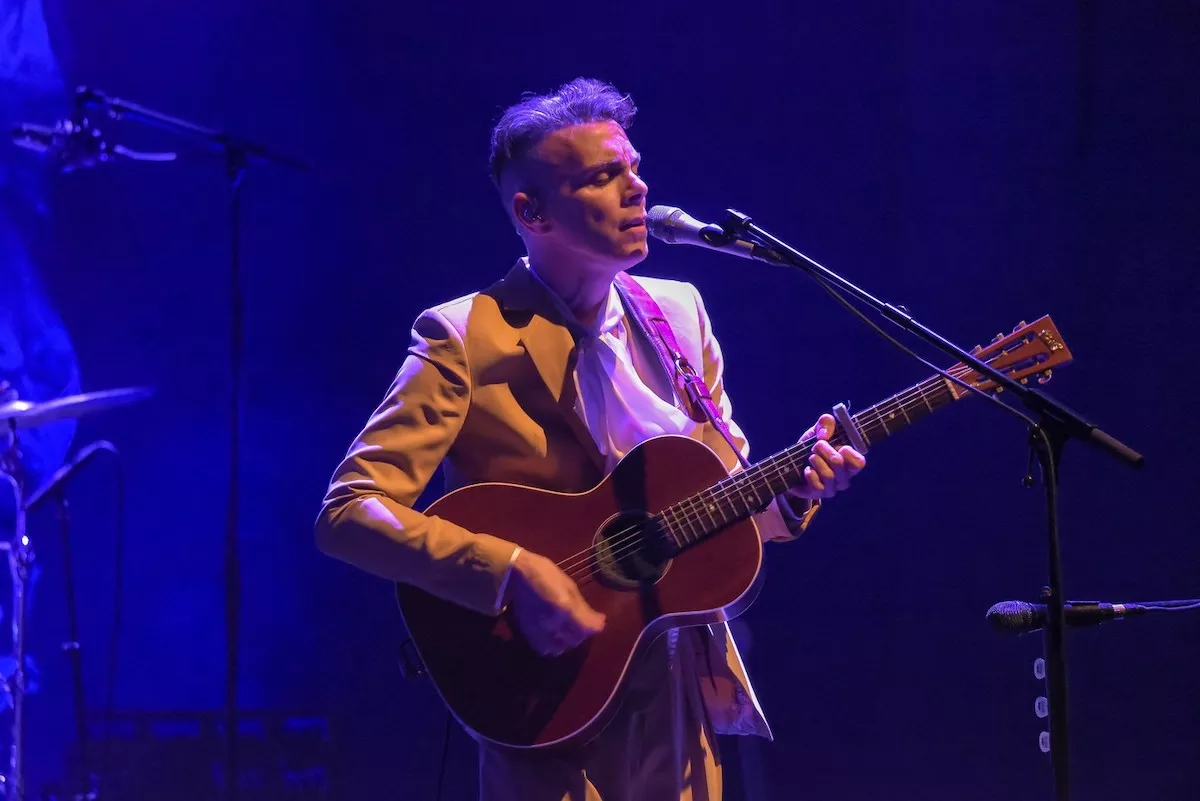 INTERVIU Ce spune artistul Asaf Avidan despre conflictul israeliano-palestinian: „Dacă nu s-ar ciocni ideologic și cultural, ar exista suficient pământ…”