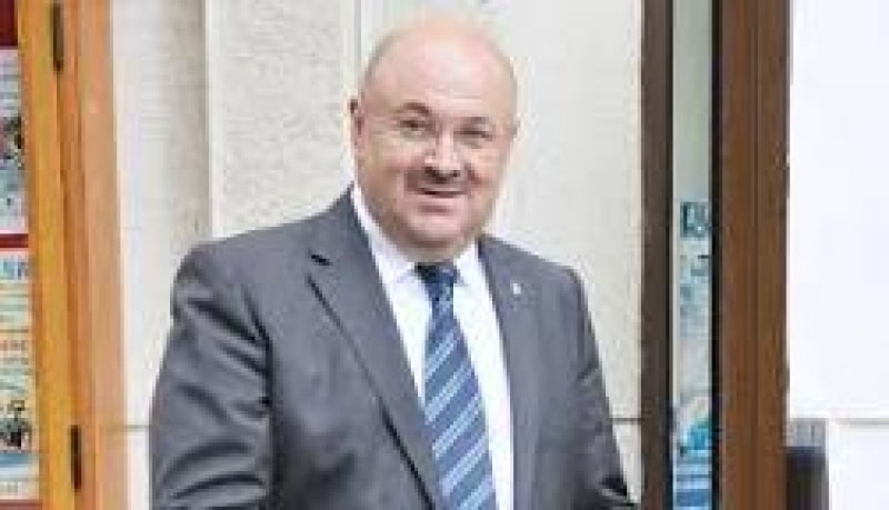 Au fost reconfirmaţi toţi primarii de municipii şi de oraşe