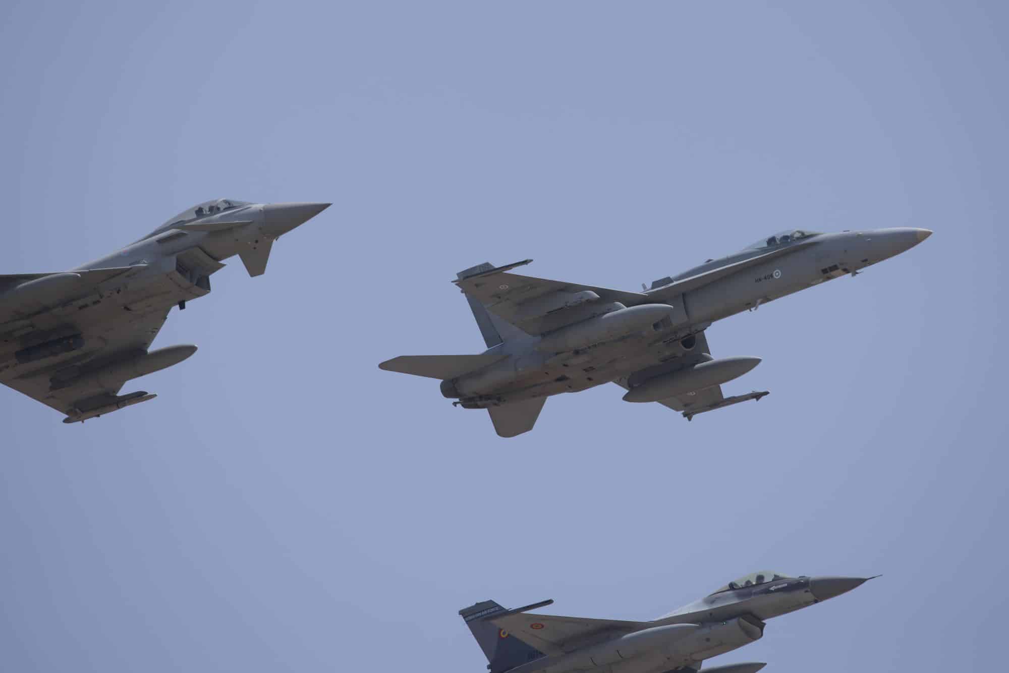 BBC: Un sat din România va deveni cea mai mare bază aeriană a NATO din Europa