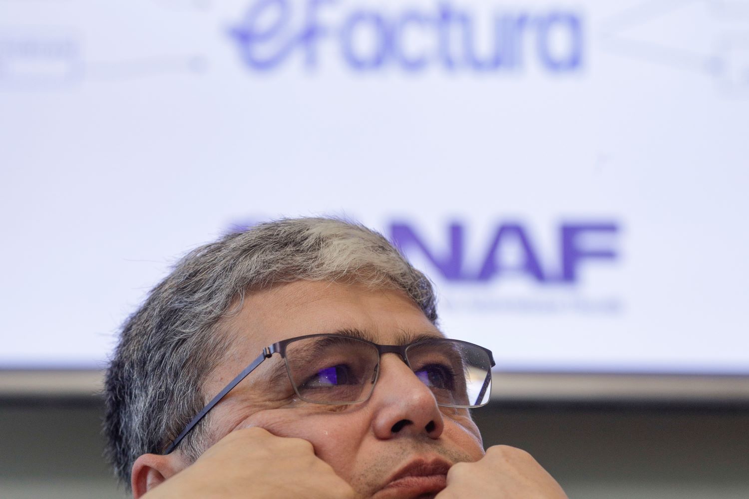 e-Factura lui Boloș se lovește de GDPR / Avocat: Firmele care trec CNP-ul pe factură încalcă legislația. Ce amenzi riscă